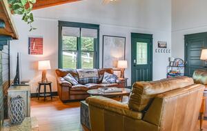 Charming Lakefront Escape with Private Dock & Hot Tub - Waverly, Tennessee