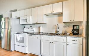 Charming Lakefront Escape with Private Dock & Hot Tub - Waverly, Tennessee