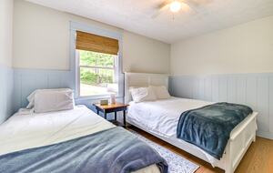 Charming Lakefront Escape with Private Dock & Hot Tub - Waverly, Tennessee