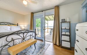 Charming Lakefront Escape with Private Dock & Hot Tub - Waverly, Tennessee