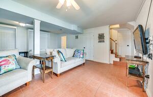 Charming Lakefront Escape with Private Dock & Hot Tub - Waverly, Tennessee