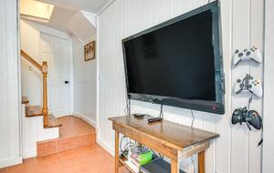 Charming Lakefront Escape with Private Dock & Hot Tub - Waverly, Tennessee