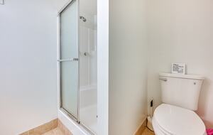 Charming Lakefront Escape with Private Dock & Hot Tub - Waverly, Tennessee