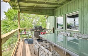 Charming Lakefront Escape with Private Dock & Hot Tub - Waverly, Tennessee