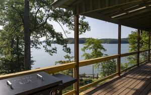 Charming Lakefront Escape with Private Dock & Hot Tub - Waverly, Tennessee