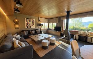 Sophisticated Mountain Retreat with Panoramic Pyrenees Views - Bolvir, Spain