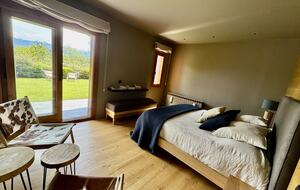 Sophisticated Mountain Retreat with Panoramic Pyrenees Views - Bolvir, Spain