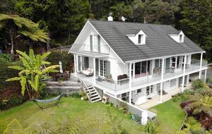 Garden Hideaway in the Heart of Paihia - Paihia, New Zealand