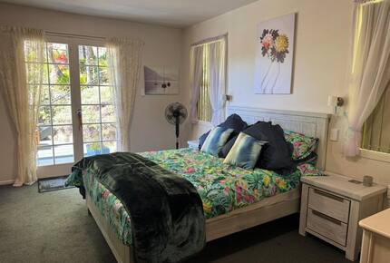 Garden Hideaway in the Heart of Paihia - Paihia, New Zealand