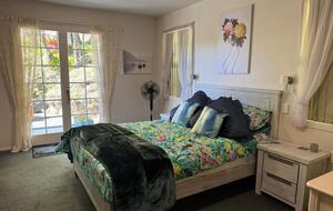 Garden Hideaway in the Heart of Paihia - Paihia, New Zealand