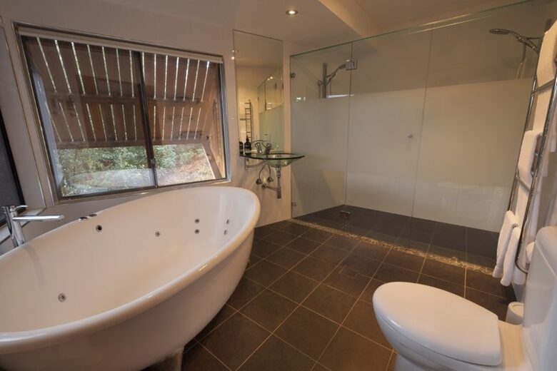 A Sanctuary Among the Slopes of Mt. Wollumbin - Smiths Creek, Australia