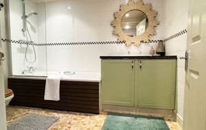 Sophisticated Two-Level Apartment in a Converted Church - Greater London, United Kingdom