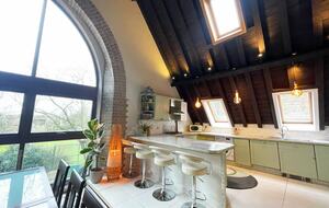 Sophisticated Two-Level Apartment in a Converted Church - Greater London, United Kingdom