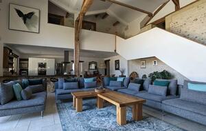 Elegant 18th-Century Restored Barn with Pool in Rural France - Verrieres, Champniers, France