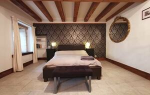 Elegant 18th-Century Restored Barn with Pool in Rural France - Verrieres, Champniers, France