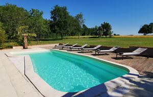 Elegant 18th-Century Restored Barn with Pool in Rural France - Verrieres, Champniers, France
