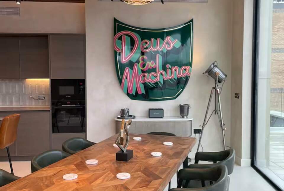 Elegant Fulham Penthouse with Panoramic London Views - London, United Kingdom