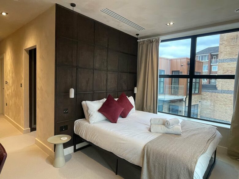 Elegant Fulham Penthouse with Panoramic London Views - London, United Kingdom