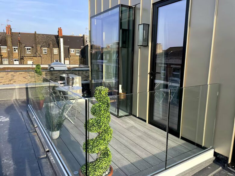 Elegant Fulham Penthouse with Panoramic London Views - London, United Kingdom