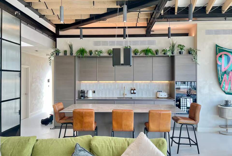 Elegant Fulham Penthouse with Panoramic London Views - London, United Kingdom