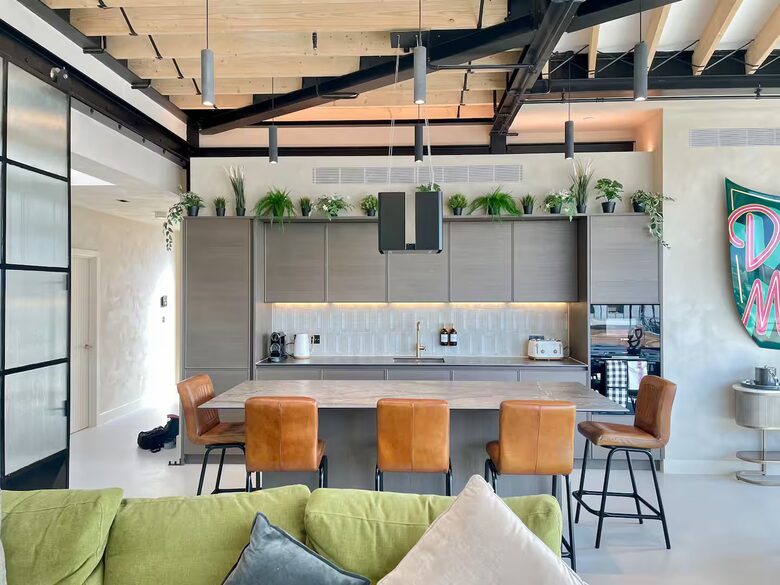 Elegant Fulham Penthouse with Panoramic London Views - London, United Kingdom