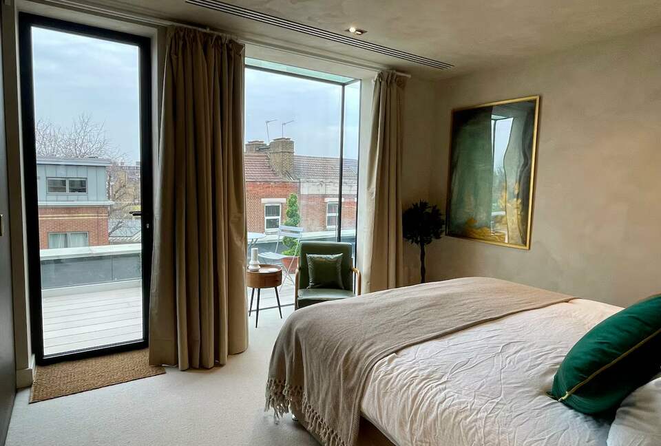 Elegant Fulham Penthouse with Panoramic London Views - London, United Kingdom