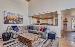 Alpine Charm with Direct Ski-In Access and Mountain Views - Snowmass Village, Colorado