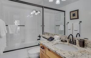 Alpine Charm with Direct Ski-In Access and Mountain Views - Snowmass Village, Colorado