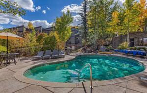 Alpine Charm with Direct Ski-In Access and Mountain Views - Snowmass Village, Colorado