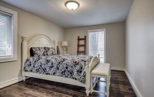 Stylish Lakeside Haven Near Nashville - Old Hickory, Tennessee