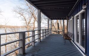 Stylish Lakeside Haven Near Nashville - Old Hickory, Tennessee