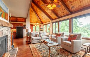 Three Ridges View Cabin - Wintergreen Resort, Virginia