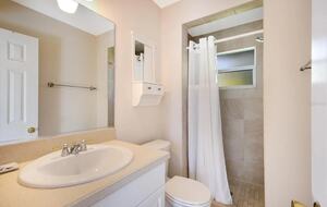 Tranquil Elegance on Anna Maria Island’s North End - Anna Maria, Florida