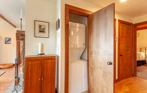 Three Ridges View Cabin - Wintergreen Resort, Virginia