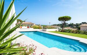 Luxury Mediterranean Villa Near Sainte-Maxime - Roquebrune-sur-Argens, France