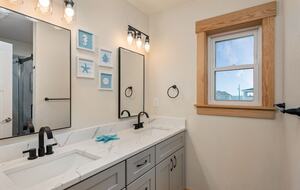 Off-Grid Oceanview Retreat with Pool & Wild Horses - Corolla, North Carolina