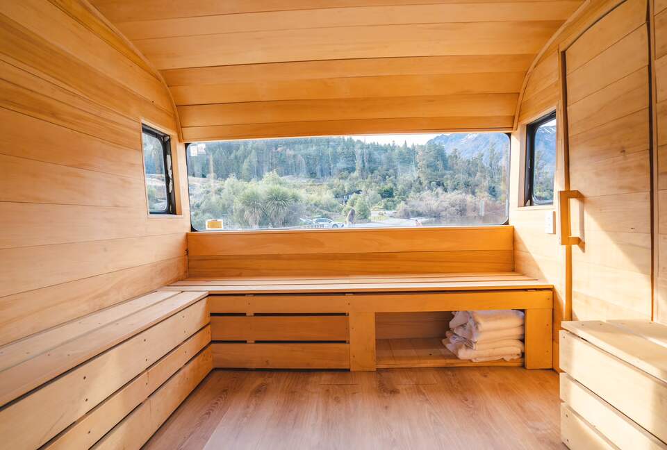 Alpine Harmony | A Tranquil Queenstown Retreat - Queenstown, New Zealand