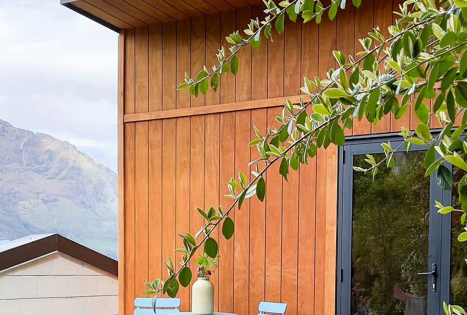 Alpine Harmony | A Tranquil Queenstown Retreat - Queenstown, New Zealand