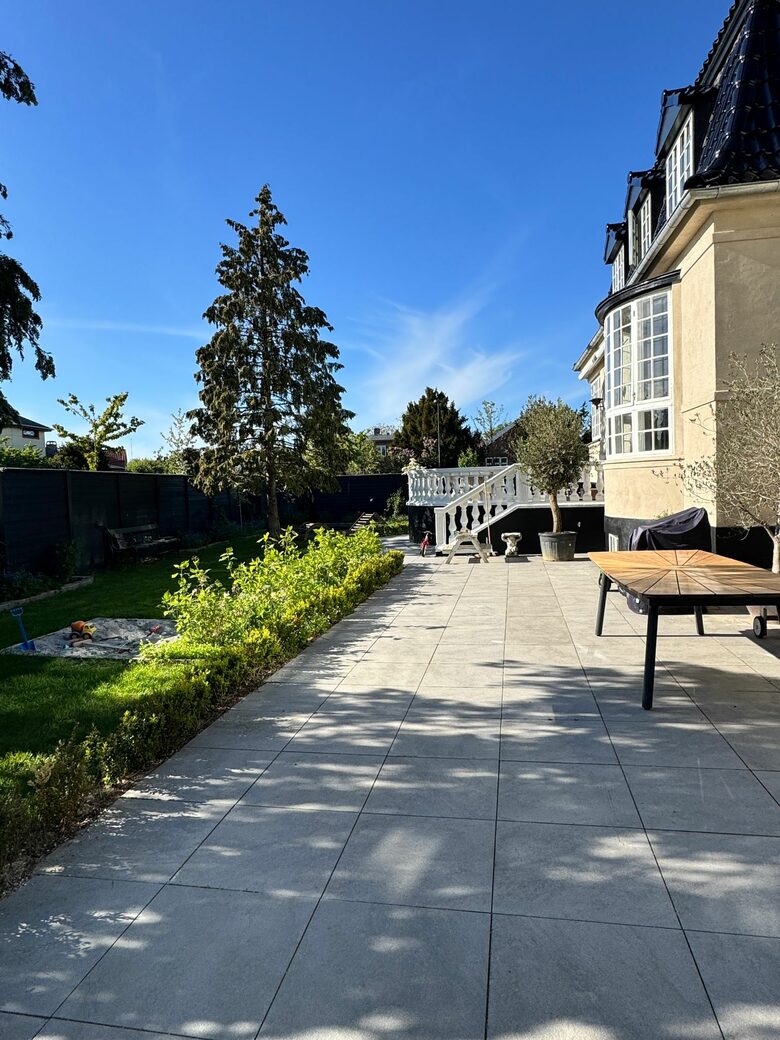 Elegant Three-Story Townhome Near Copenhagen’s Best Attractions - Copenhagen, Denmark