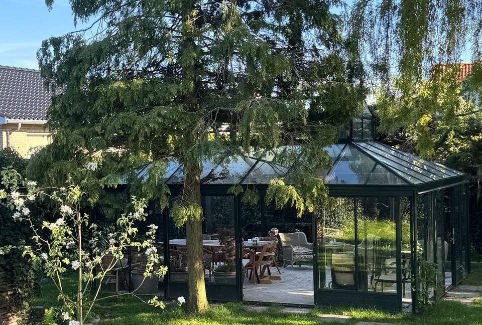 Elegant Three-Story Townhome Near Copenhagen’s Best Attractions - Copenhagen, Denmark