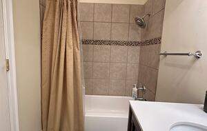 Queen Bedroom's Bath