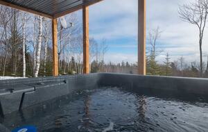 Elegant Riverfront Escape with Panoramic St. Lawrence Views - Les Éboulements, Canada