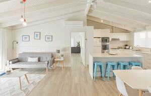 Stylish Coastal Retreat with Pool near Peninsula Hot Springs - Rye, Australia