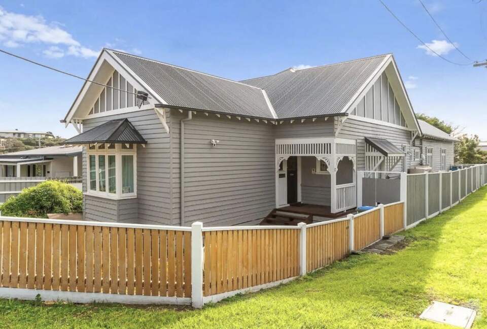 Light-Filled Living in a Serene Peninsula Setting - Rye, Australia