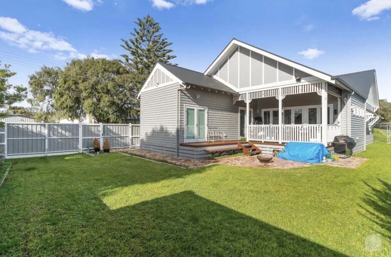 Light-Filled Living in a Serene Peninsula Setting - Rye, Australia