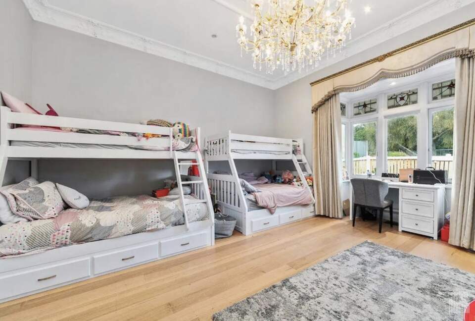 Light-Filled Living in a Serene Peninsula Setting - Rye, Australia