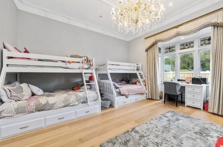 Light-Filled Living in a Serene Peninsula Setting - Rye, Australia