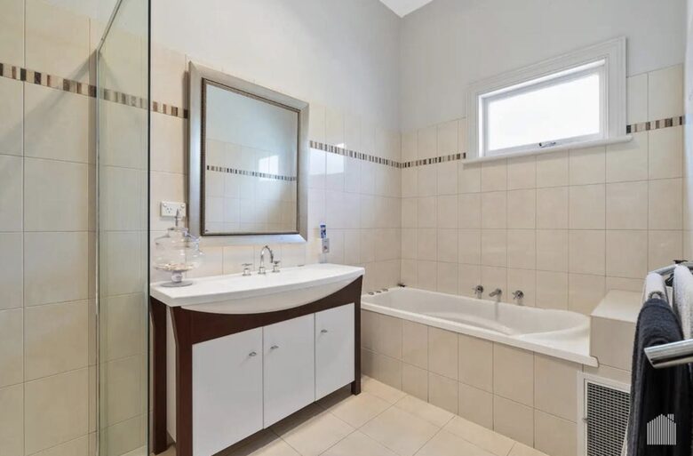 Light-Filled Living in a Serene Peninsula Setting - Rye, Australia