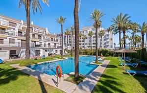 Driftwood Escape - Puerto de la Duquesa - Manilva, Spain