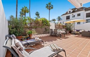 Driftwood Escape - Puerto de la Duquesa - Manilva, Spain